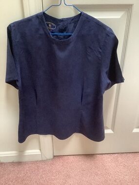 Chelsea Campbell navy top. Size 8P